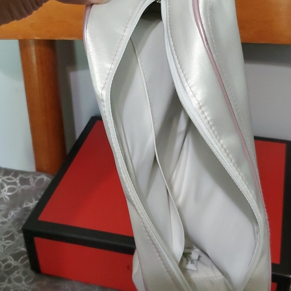 Dior Parfums bag 5 x 10.5 x 3 - Picture 7 of 7